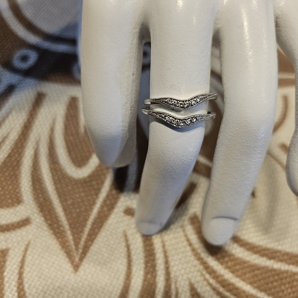 🛑SOLD🛑ales Set of 2 Diamond Accent Vintage-Style Contour Bands in 14k White - Picture 9 of 10